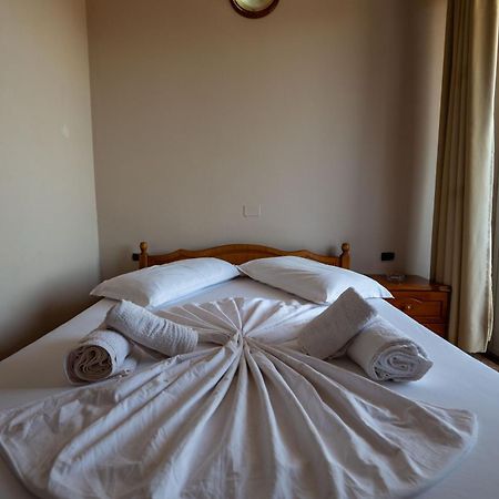 Hotel Nika Radhimë Dış mekan fotoğraf