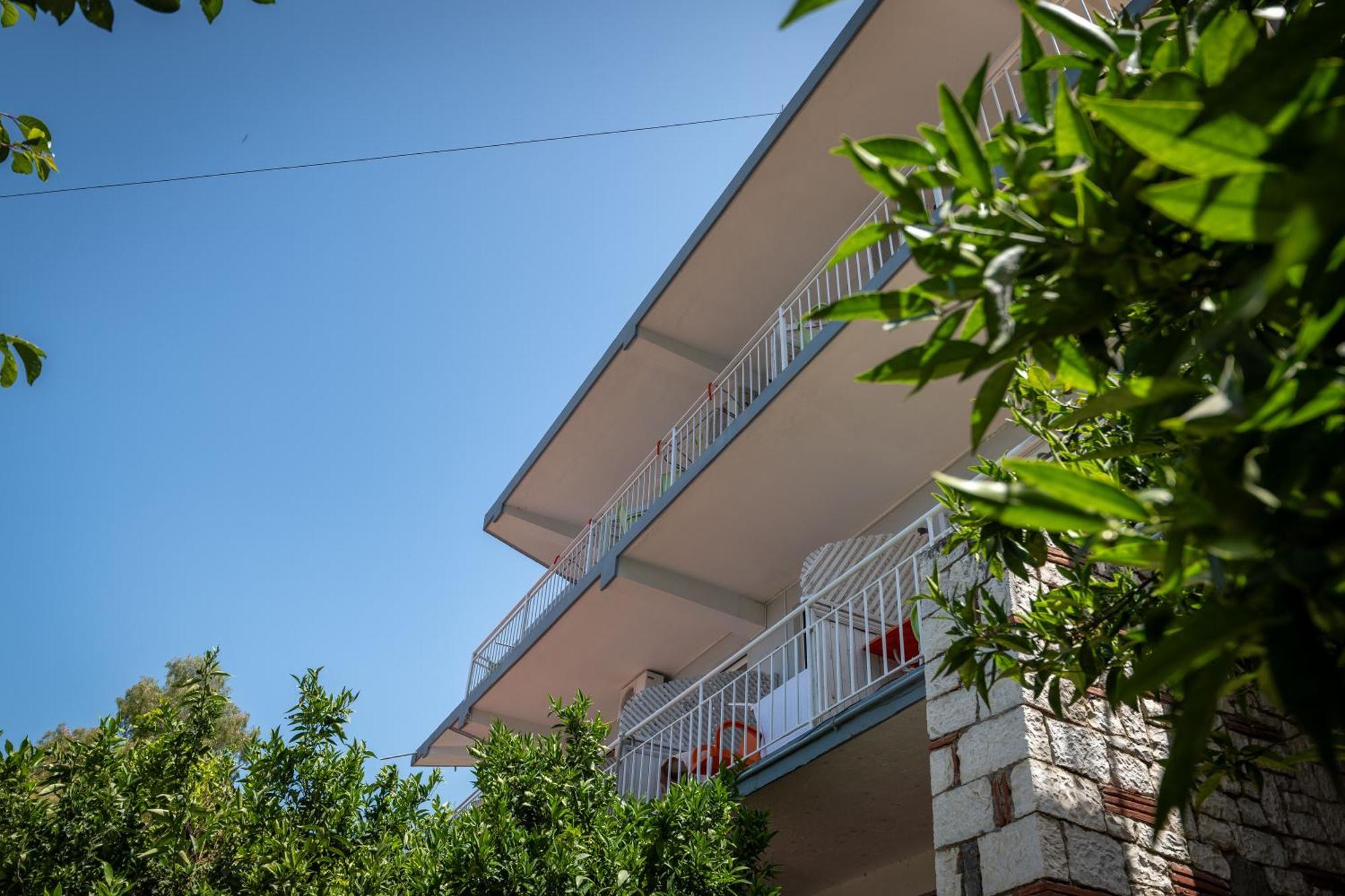 Hotel Nika Radhimë Dış mekan fotoğraf