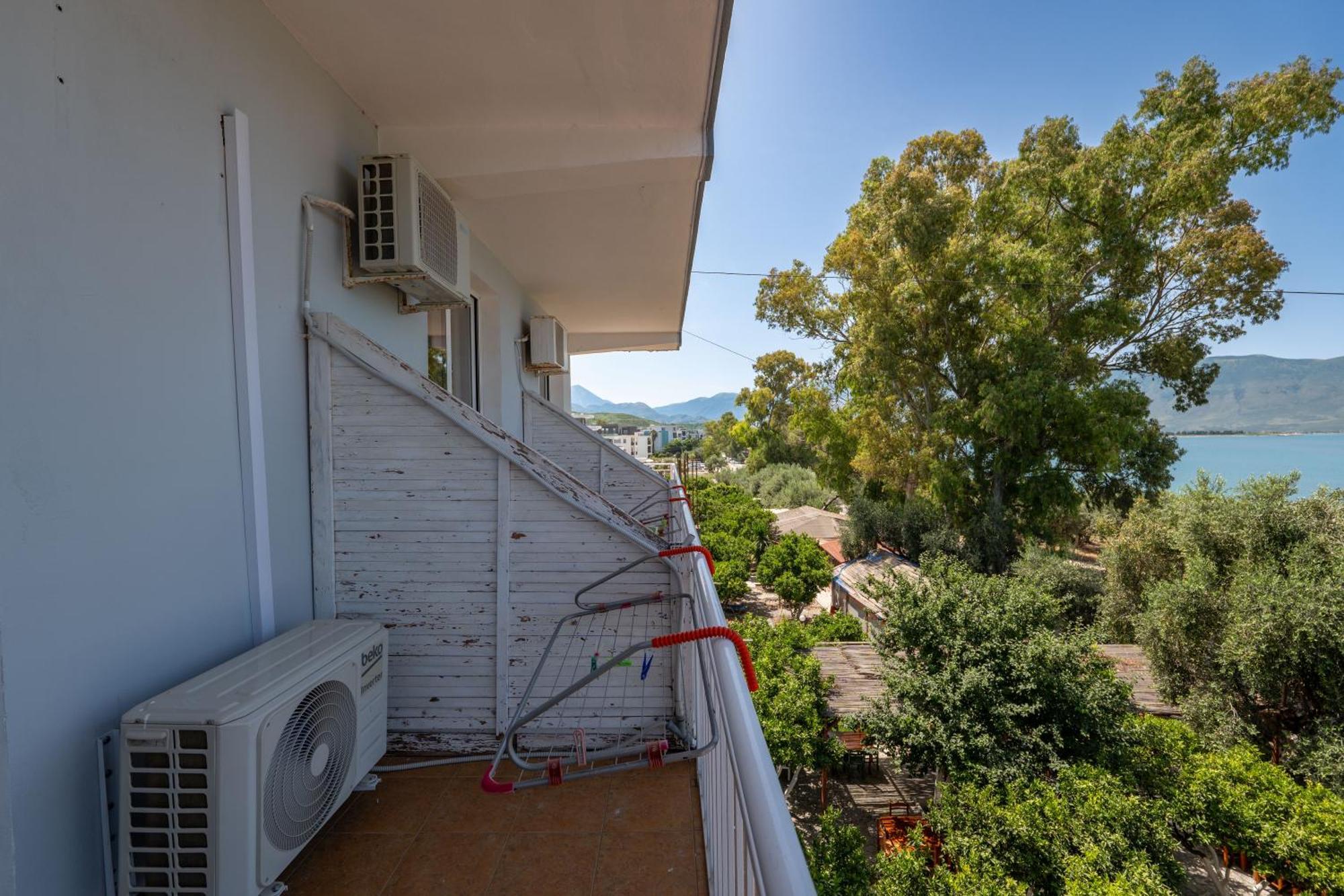 Hotel Nika Radhimë Dış mekan fotoğraf