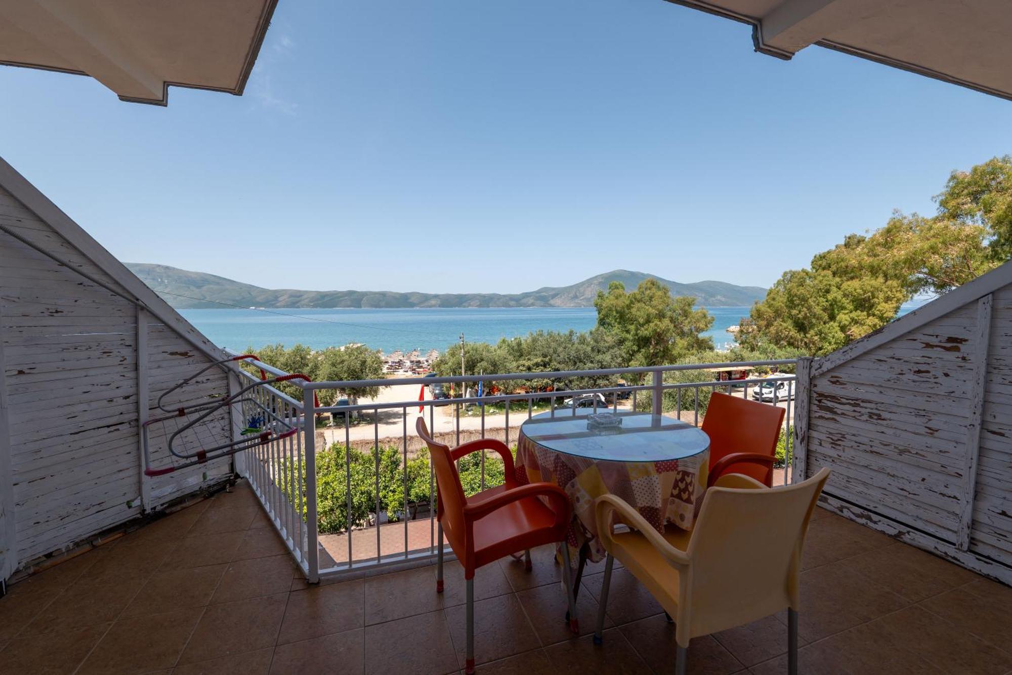 Hotel Nika Radhimë Dış mekan fotoğraf