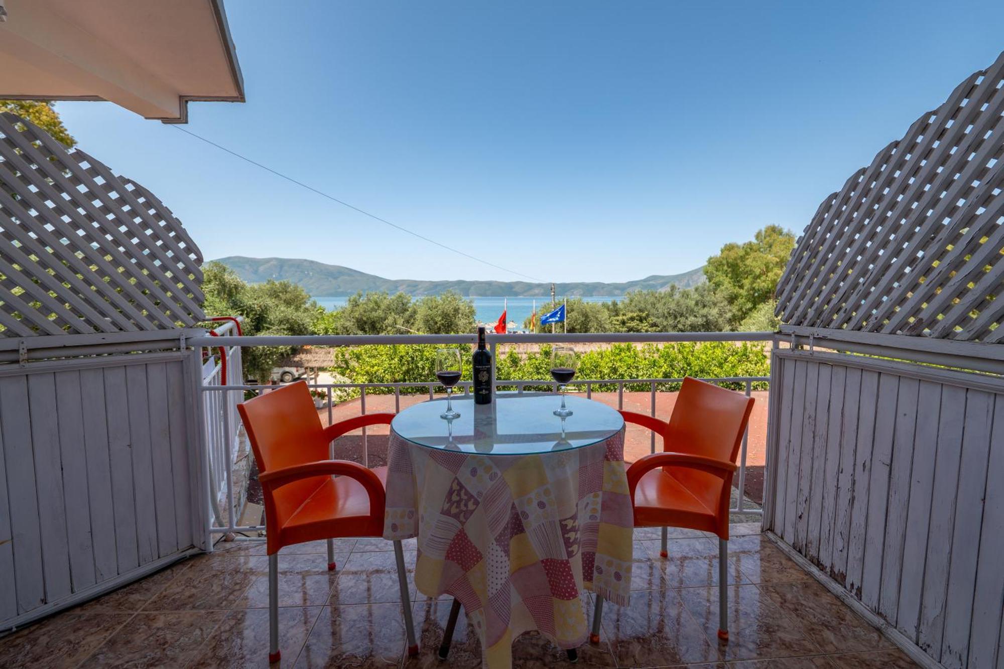 Hotel Nika Radhimë Dış mekan fotoğraf