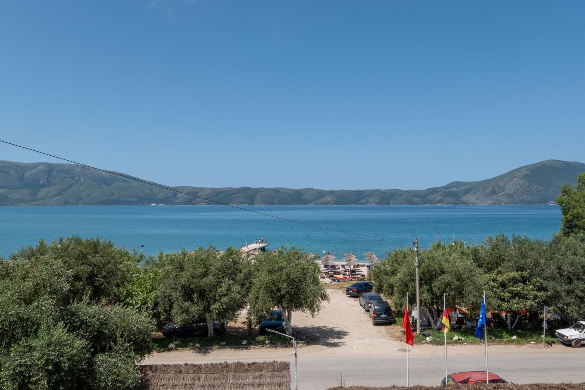 Hotel Nika Radhimë Dış mekan fotoğraf