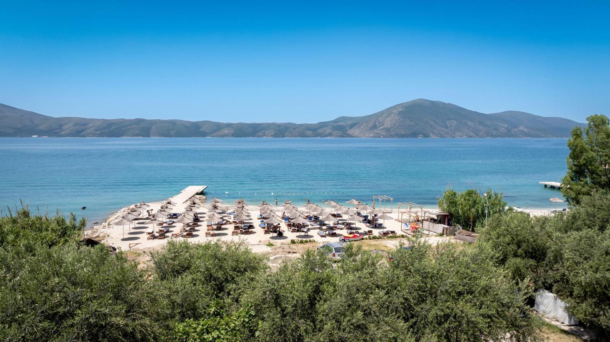 Hotel Nika Radhimë Dış mekan fotoğraf