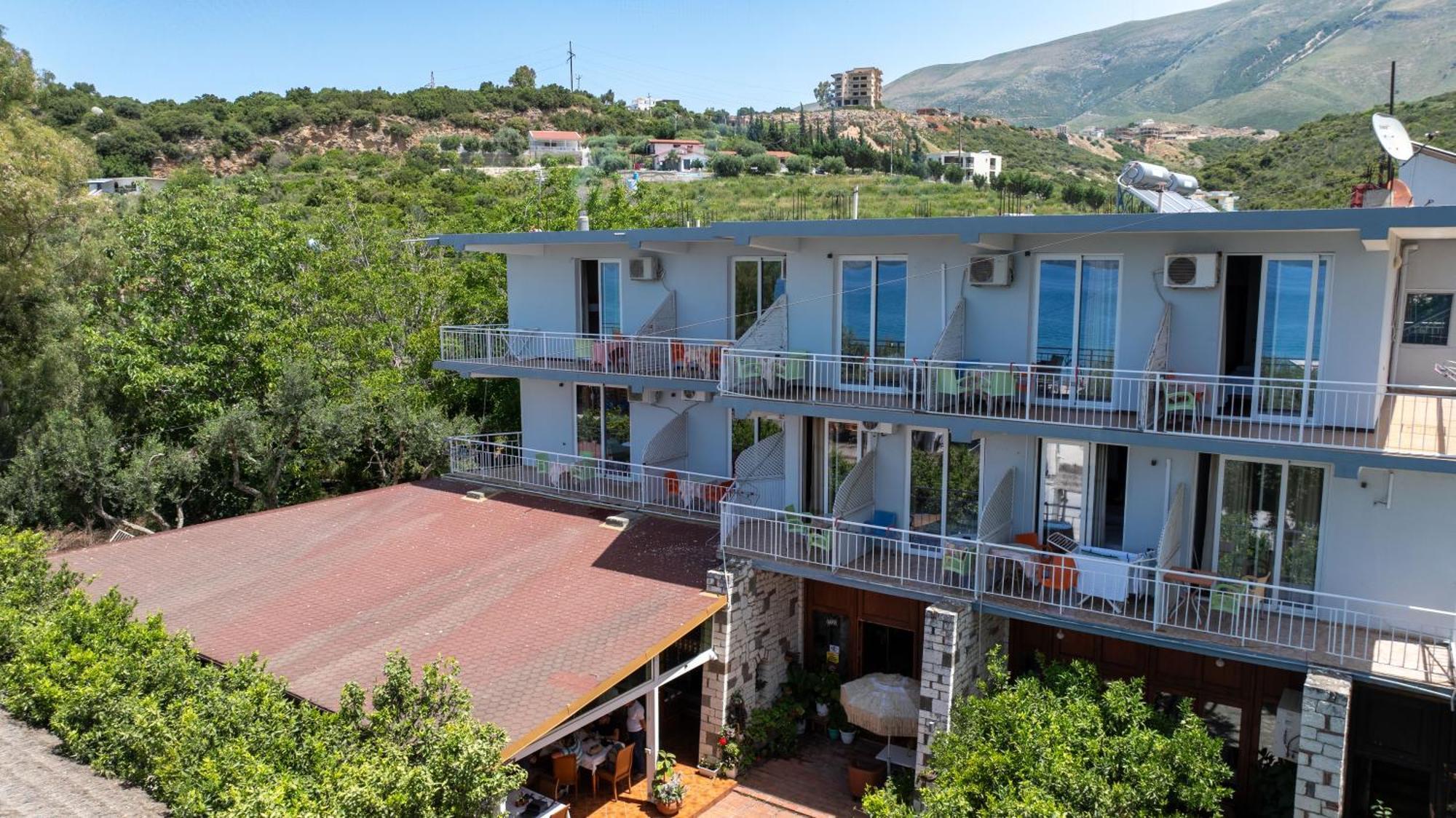 Hotel Nika Radhimë Dış mekan fotoğraf