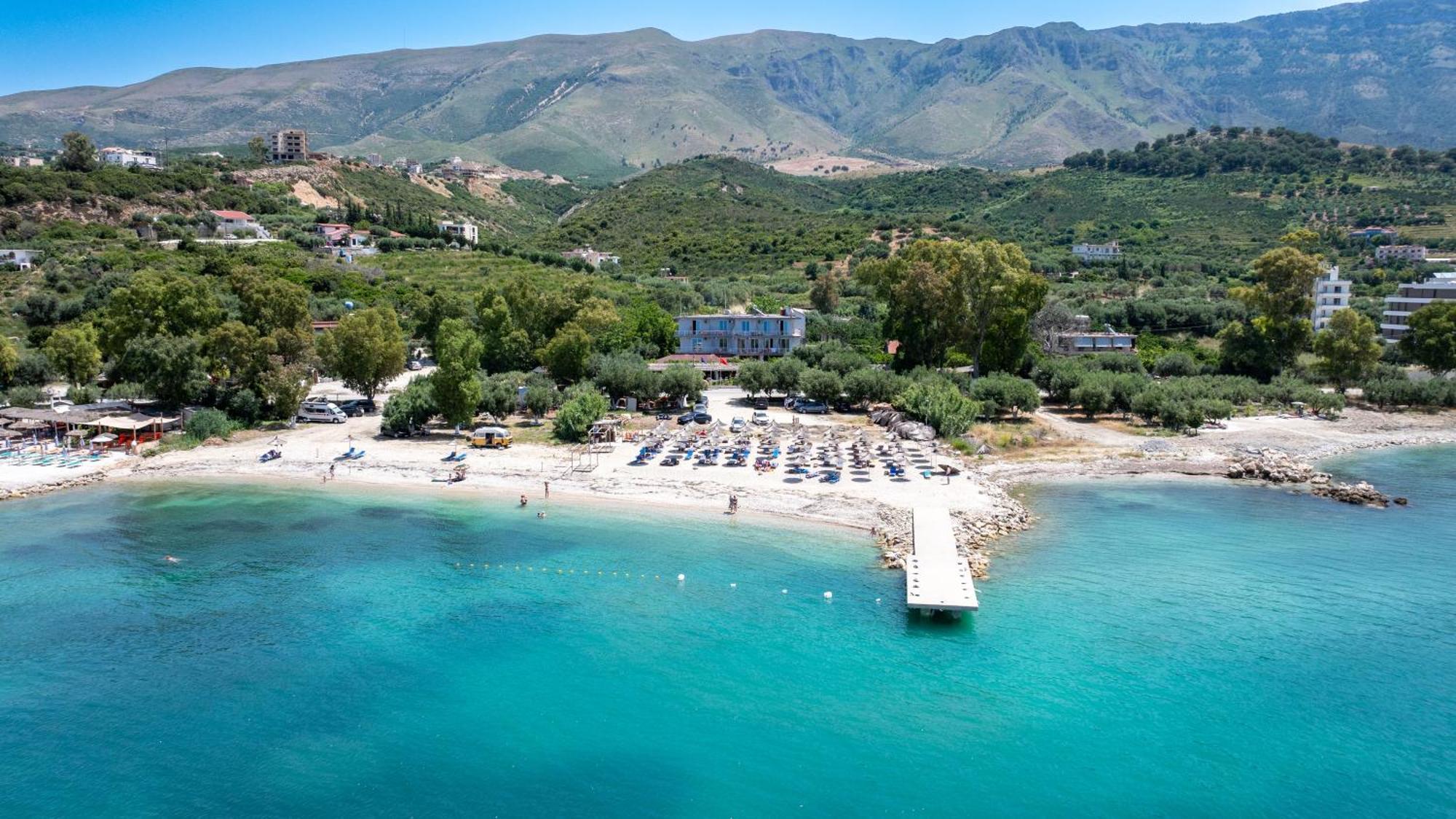 Hotel Nika Radhimë Dış mekan fotoğraf