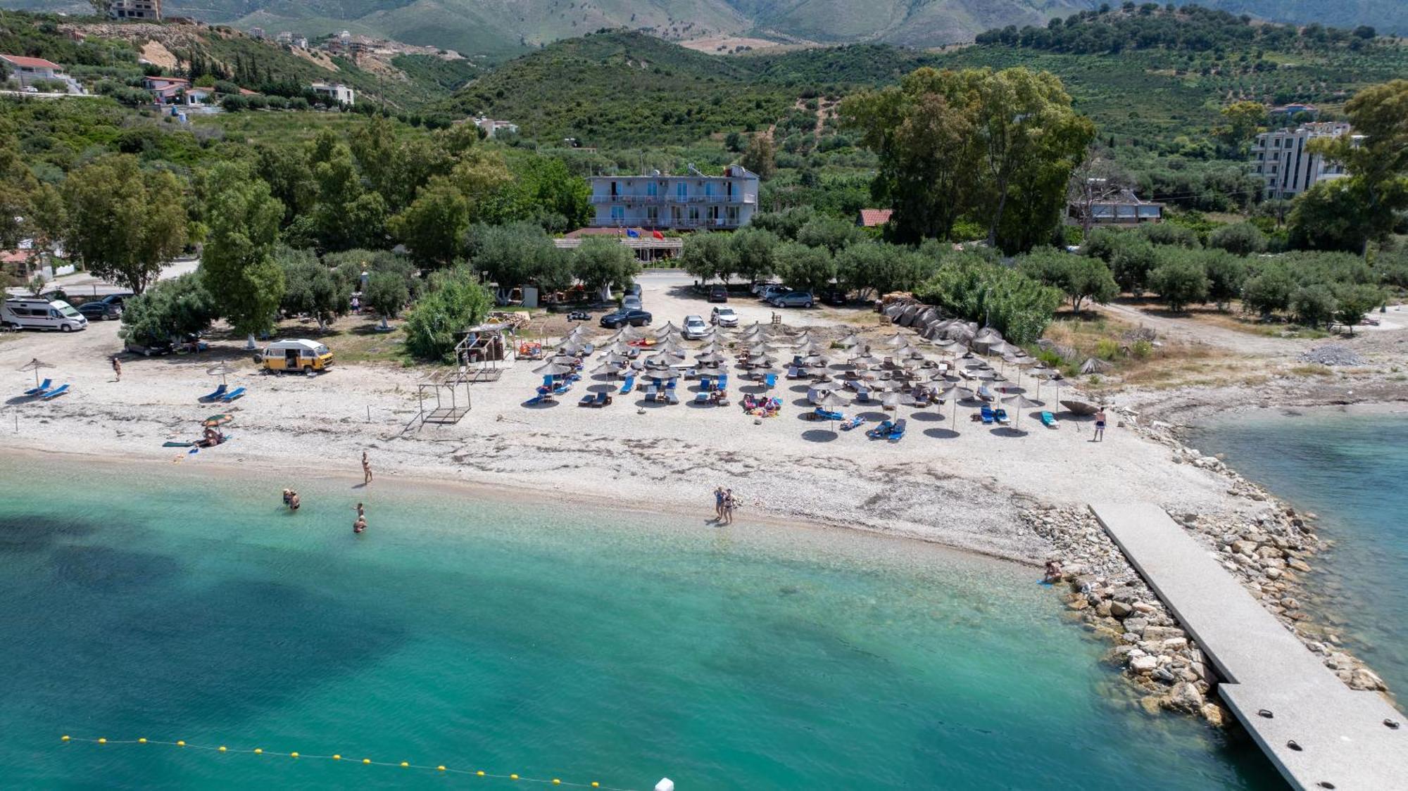 Hotel Nika Radhimë Dış mekan fotoğraf