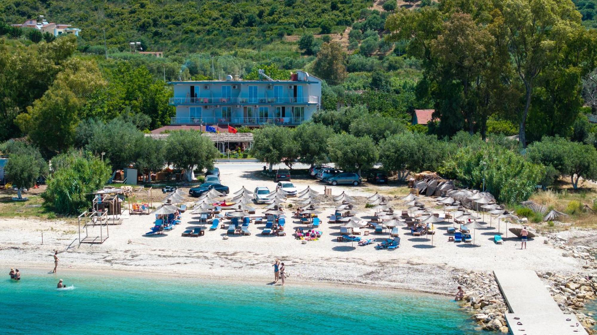 Hotel Nika Radhimë Dış mekan fotoğraf